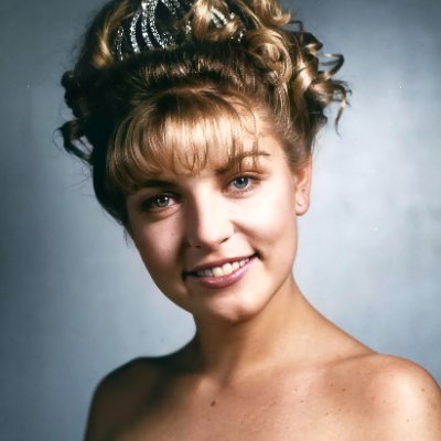 moon__age's profile picture. my mom must be a zoophile why am i a goat
gothic horror fan
bedtime is at 9pm