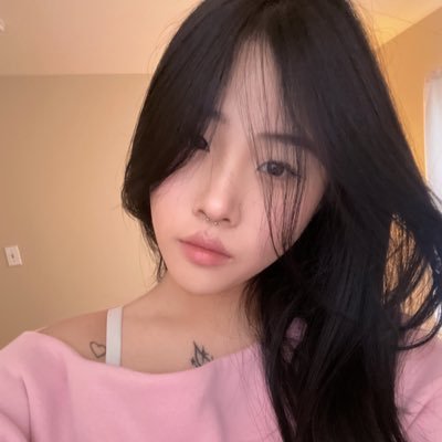 liluzishart's profile picture. nyc