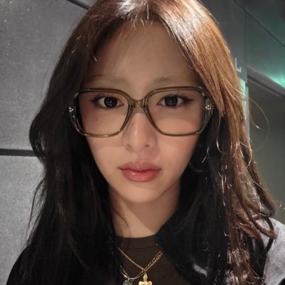 yunjinrs's profile picture. huh yunjin’s #1 love journalist #르세라핌 #허윤진