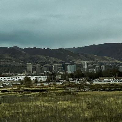 daniell89855757's profile picture. I love talking Pictures Sunset and Sunrise 📸🙌🏻Collect hot Wheels cars and Lowrider my dad have 64 Chevy impala❤️💙🤍Go Giants✨♥️🖤