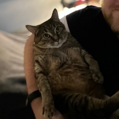 MacsNotJacked's profile picture. I like pokemon… like a lot : studying to take photos of yah bones and insides.