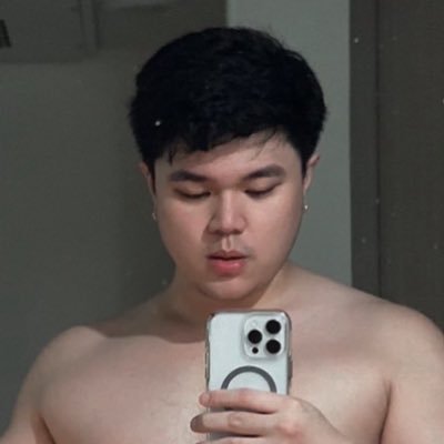 christoffuxs's profile picture. Right where I need to be ♒️ / Married 💍 / Yelling into the void 🗯️/ replies after a month / here for the lolz / Professional dilly-daller 🔅