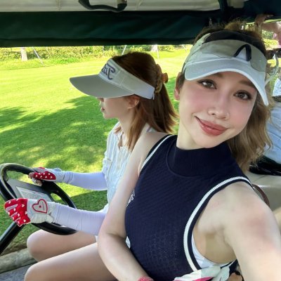 Tina77744's profile picture. A woman who enjoys topics related to health and wellness and places emphasis on self-care🫀