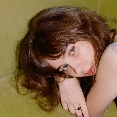 annabannena's profile picture. all’s fair in love and poetry