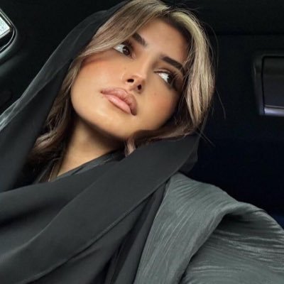_l4ll_'s profile picture. مَا يُوالفني الزحام.