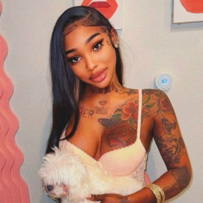 Kysoyatted's profile picture. I’m a little shy but hey guys my name is Ky.👋🏾💕 Instagram 📸 Shes2pink Snapchat 👻: Shes2pink