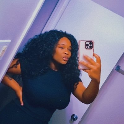 SYDnificant_'s profile picture. Deuteronomy 31:6🤍