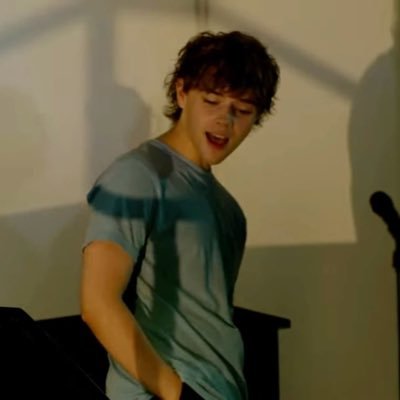 some_jack_guy's profile picture. so we've just gotta smash em right | 🫧☀️