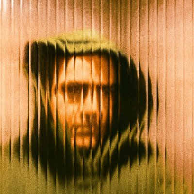 erreographics's profile picture. Diseñador gráfico especializado en branding y diseño web. IA & Meme Enthusiast.