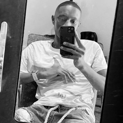 clement1024's profile picture. FC Barcelona ❤️💙 | Mamelodi Sundowns 💛💚🤍 Football • Lifestyle • Cars Daily football takes, clean content & good vibes. 📍Polokwane | DM for promos