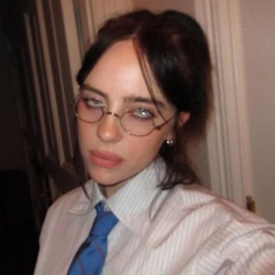 exhalebillie's profile picture. escrita por billie eilish y sabrina carpenter. 22