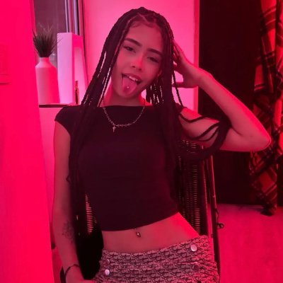 bratdollceleste's profile picture. 18f | i have daddy issues