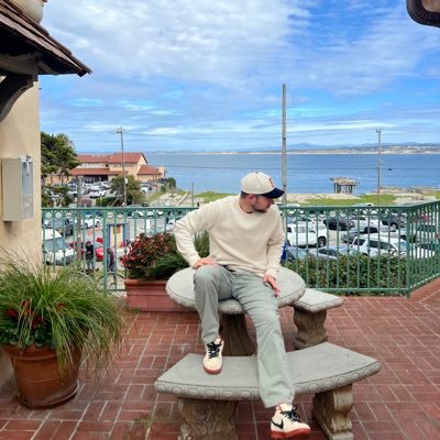 ethan_v3's profile picture. 