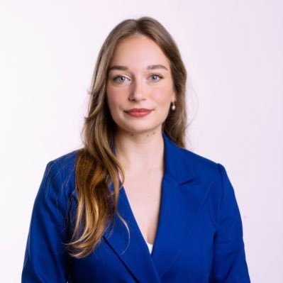 meaggre14's profile picture. Pour ma France - DDJ adjointe/ responsable communication @rnj_var - insta: camillle_dv