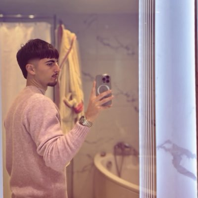 TanaChabert's profile picture. 