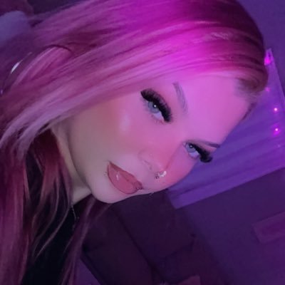 Mikaliaaa's profile picture. 💋 27 ♑️ • Sc | Mikaliaa 🤩