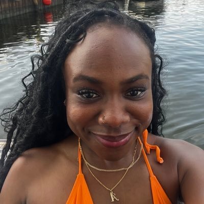 aninoritsela's profile picture. Your reluctant optimist. RIP Osan 🤍🕊