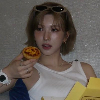 mortemkiss's profile picture. 🐗🕷️🪰🐈‍⬛🔪📿🩸🩹🩶