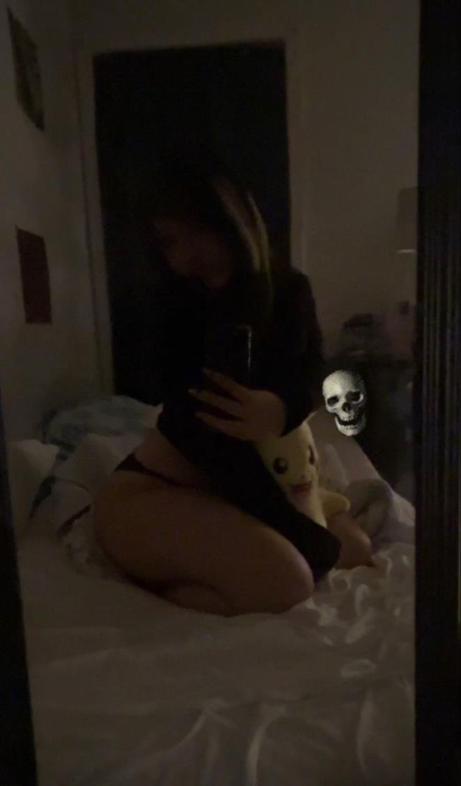 DorieD66371's profile picture. This is just my spam page... Kindly follow my real account @Suzziycakeyy