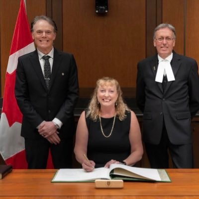 maureenexpert's profile picture. Share trading analysis and insights | mother| member of Parliament| Global Financial Advisor | Gold holder | Philanthropist | Cat lover |