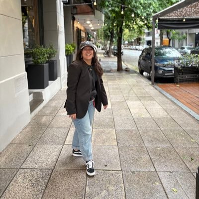 Barbilo_'s profile picture. Profesora de Historia |
CABJ 
Nqn