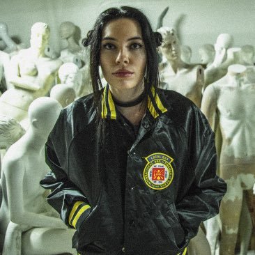 bishopbriggs's profile picture. When It’s Halloween out now 🕷️🕸️