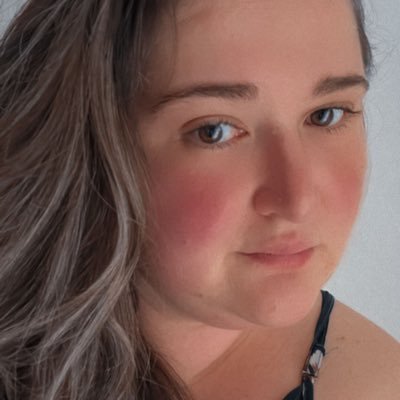 Mila__Ferreira's profile picture. 34 anos, Formada em Administração e Ciências Contábeis. ''All i know is the way i feel, when it's real, i keep it alive ♪♫''