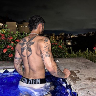 EvanzVictor's profile picture. EXPLORANDO MI SEXUALIDAD,entra y mira mi galería completa xxx👉🏻🔥https://t.co/7Us3lyVsEe 🔥🍆Polla gruesa y culo aguantador🍑Colab. y serv. Dm 🔥