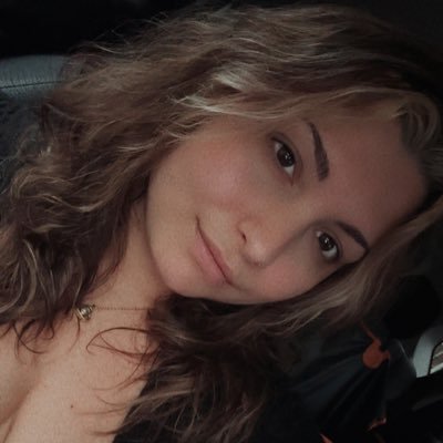 caitlin_anne96's profile picture. 29| Furmama to Demon and Angel🐶🐶💙| CVT🩺 🐾| ☕️|