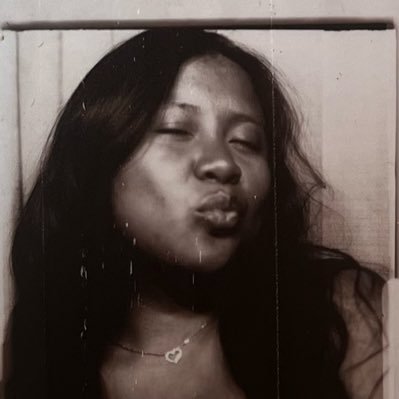 BluBirdXO's profile picture. 19 | be useful or be quiet 💙