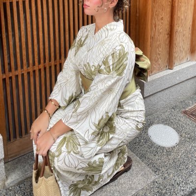 frkivej's profile picture. kidney function is not a right it’s a privilege ‼️                                           Je vais vivre en Thaïlande 🇹🇭