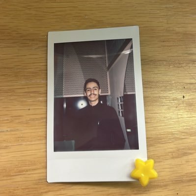 rj7mm's profile picture. ياحبك للبربره انت مب منحفك كذا الا أصابعك ذي الي تهرول فيها على الكيبورد