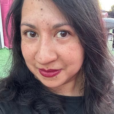 ronniercks's profile picture. Translator | 35+ | Music lover | Tøp, TDCC, Green Day | Whatever happens, the pleasure is mine | ES-EN-FR 🇲🇽