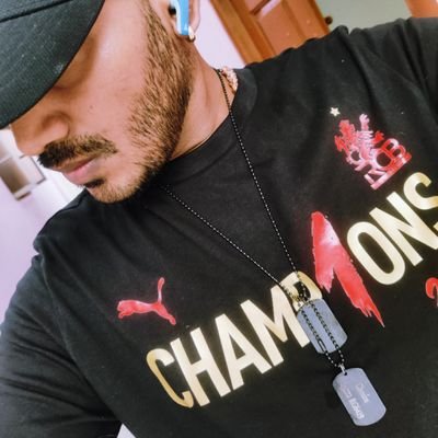 Attitudism's profile picture. 34, Proud*(Son, Husband, Father of 2 boys & Engineer). Beef & Pork lover, Love Chicken only as a friend, FWB to fish & shrimps🚶

#EnPondatiTwitterLaIllai

🖤♥️