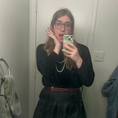 cloverfroggy23's profile picture. they/she