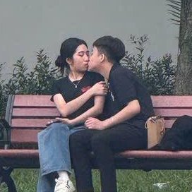 leboki333's profile picture. FOLLOW CHÉO TRẢ ĐỦ NHA MỌI NGƯỜI
Có Thù với Kem