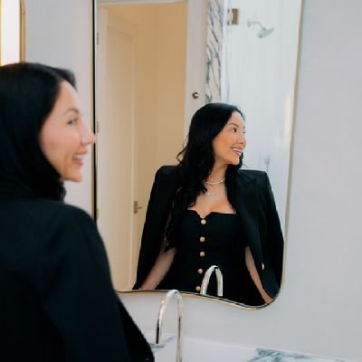 Su_sanDa_vis's profile picture. Lifestyle | TRAVELLER ✈ Entrepreneur | PERPETUAL OPTIMIST. God bless my country, we are a nation founded under God.  🇺🇸