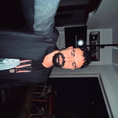 iagalive's profile picture. dizem que falo palavrão pra caralho mas é mentira!!