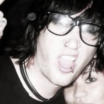 Al3s4na's profile picture. 👻🦴|| he/him || 17 y/o || bmi 15s || maintwt: @calltheang3ls || #1 cotton candy flavor fan ||🦴👻