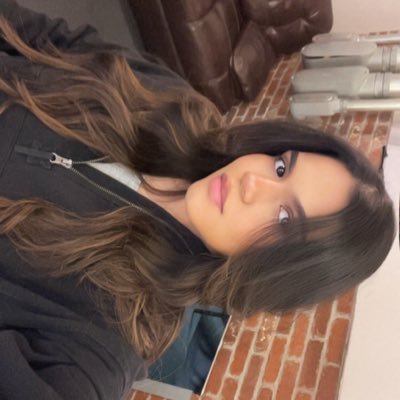 coraabb's profile picture. 