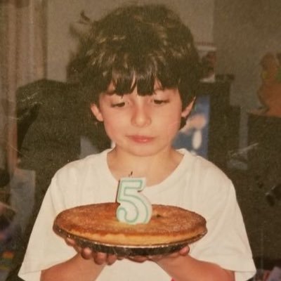 myzoomerr's profile picture. just random thoughts.