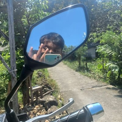 thepanduras's profile picture. Perpetual emotions.