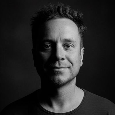 javipradaweb's profile picture. Web Designer con WordPress & Elementor | Tuiteo sobre Diseño Web, Emprendimiento Digital y Tecnología | AI Enthusiast | Fanático del Club Bolívar.