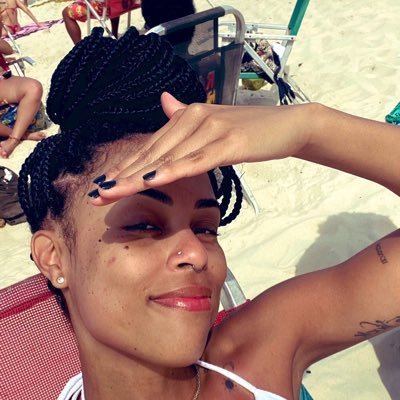 _alinesoliveira's profile picture. negra bonita não pode ser fraca