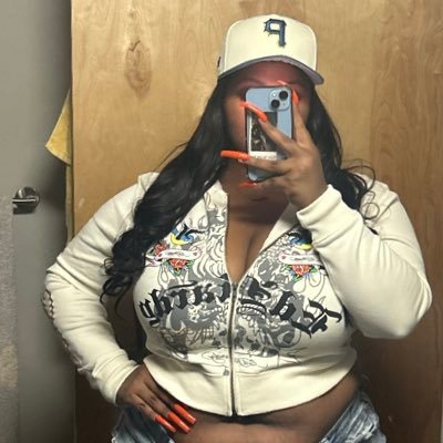 Cairaaa_j's profile picture. IG•cairaa_j 828⚡️804  VSU ALUMNA🧡  Ζ Φ B🕊