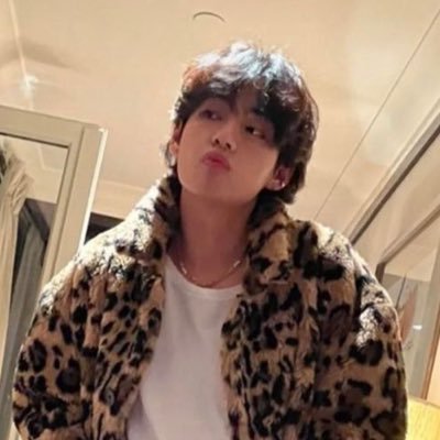 vbelovedmuse's profile picture. 방탄소년단 & traveling