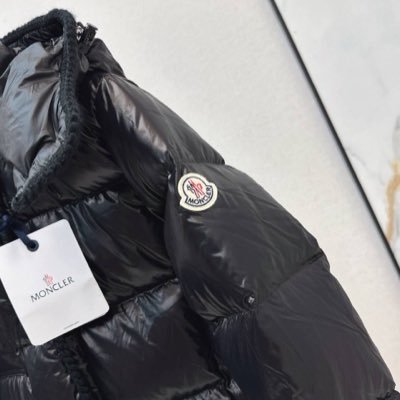 JustSourcedIt's profile picture. Designer Replicas for Sale   https://t.co/eEMBXziijF