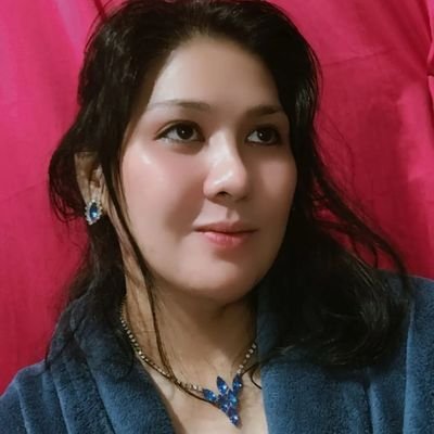 bangscasurra's profile picture. Family-Oriented.
Music Lover.
Movie Buff. 
Foodie.
Homebody.
Easygoing.
Verified Fangirl.
K Drama Fan.
#BangsMovieReview #BangsTVSeriesReview