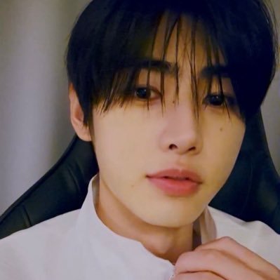 urluvishelium's profile picture. 