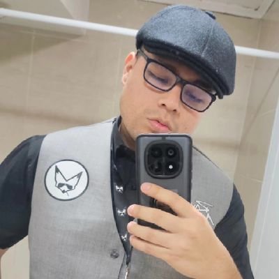 williamromerojr's profile picture. 🕴🏻